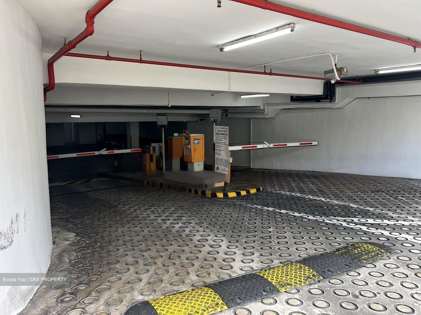 Koh Sek Lim Road (D16), Retail #450802221